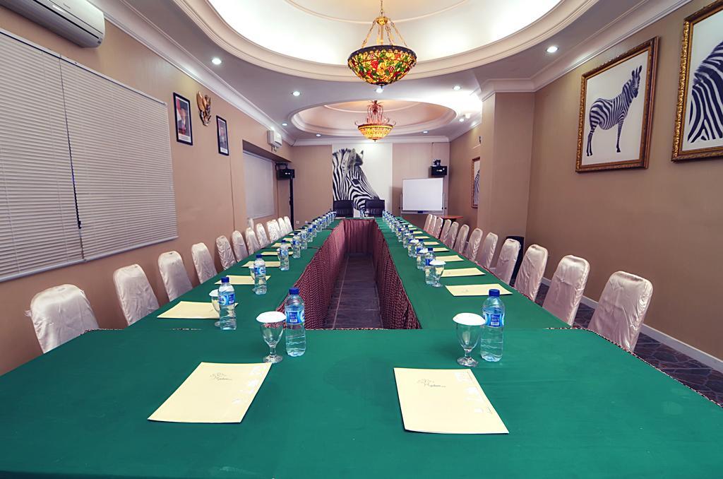 Pohon Inn Hotel 玛琅 外观 照片