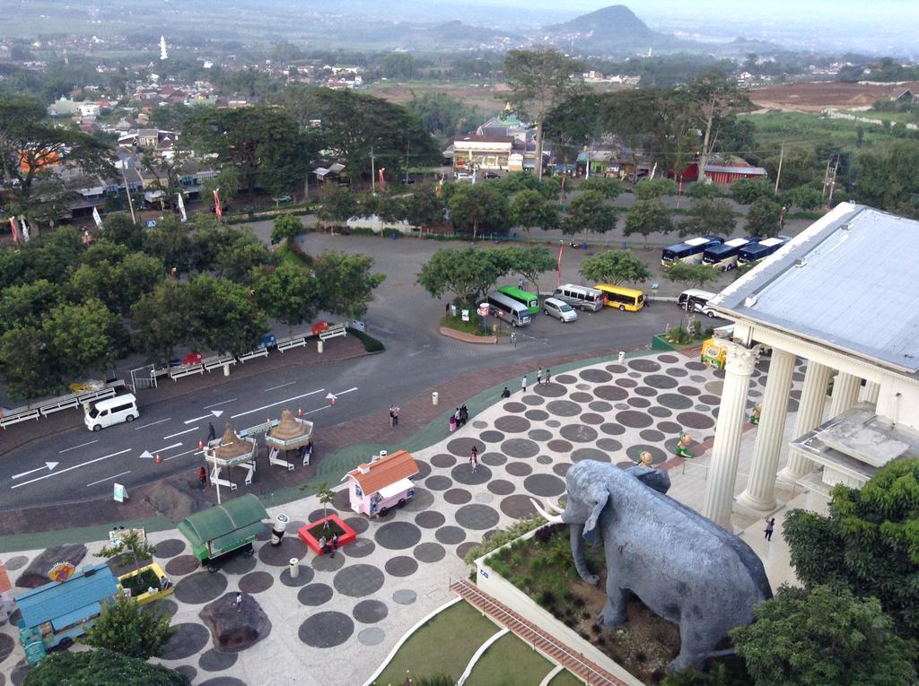 Pohon Inn Hotel 玛琅 外观 照片