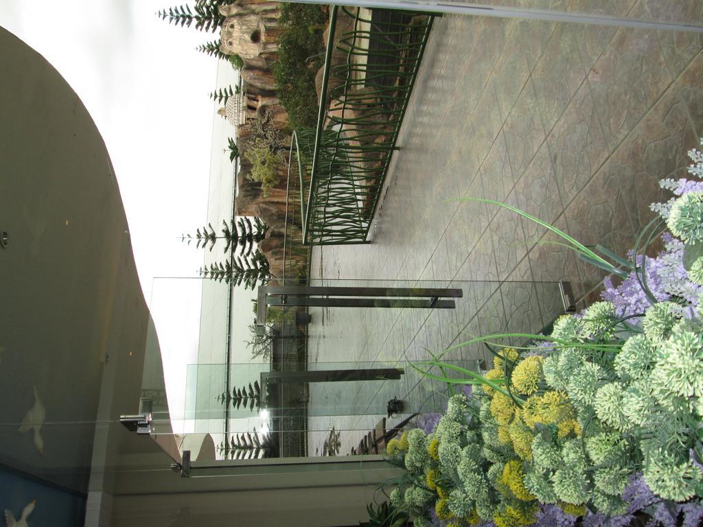 Pohon Inn Hotel 玛琅 外观 照片