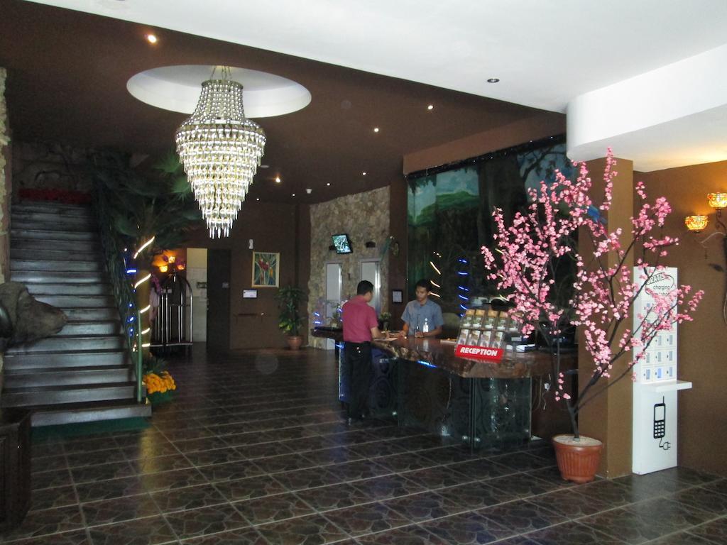 Pohon Inn Hotel 玛琅 外观 照片